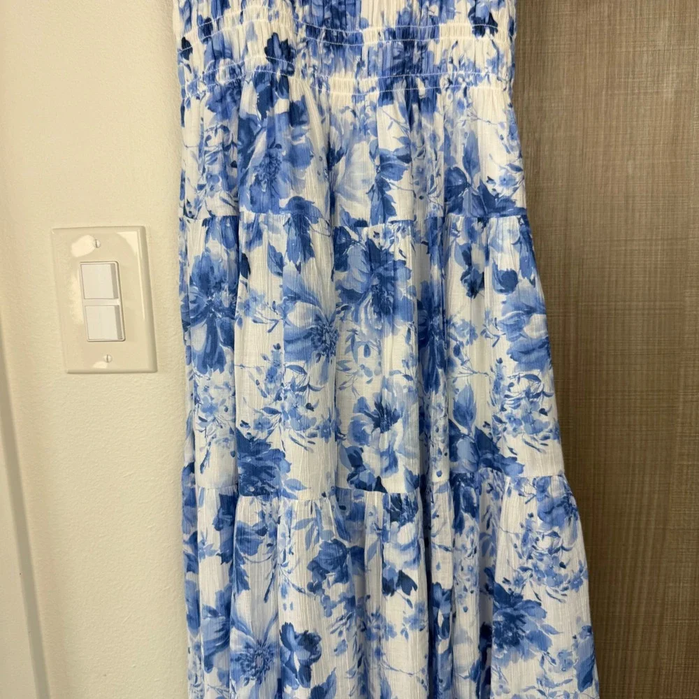 Abercrombie & Fitch smocked bodice